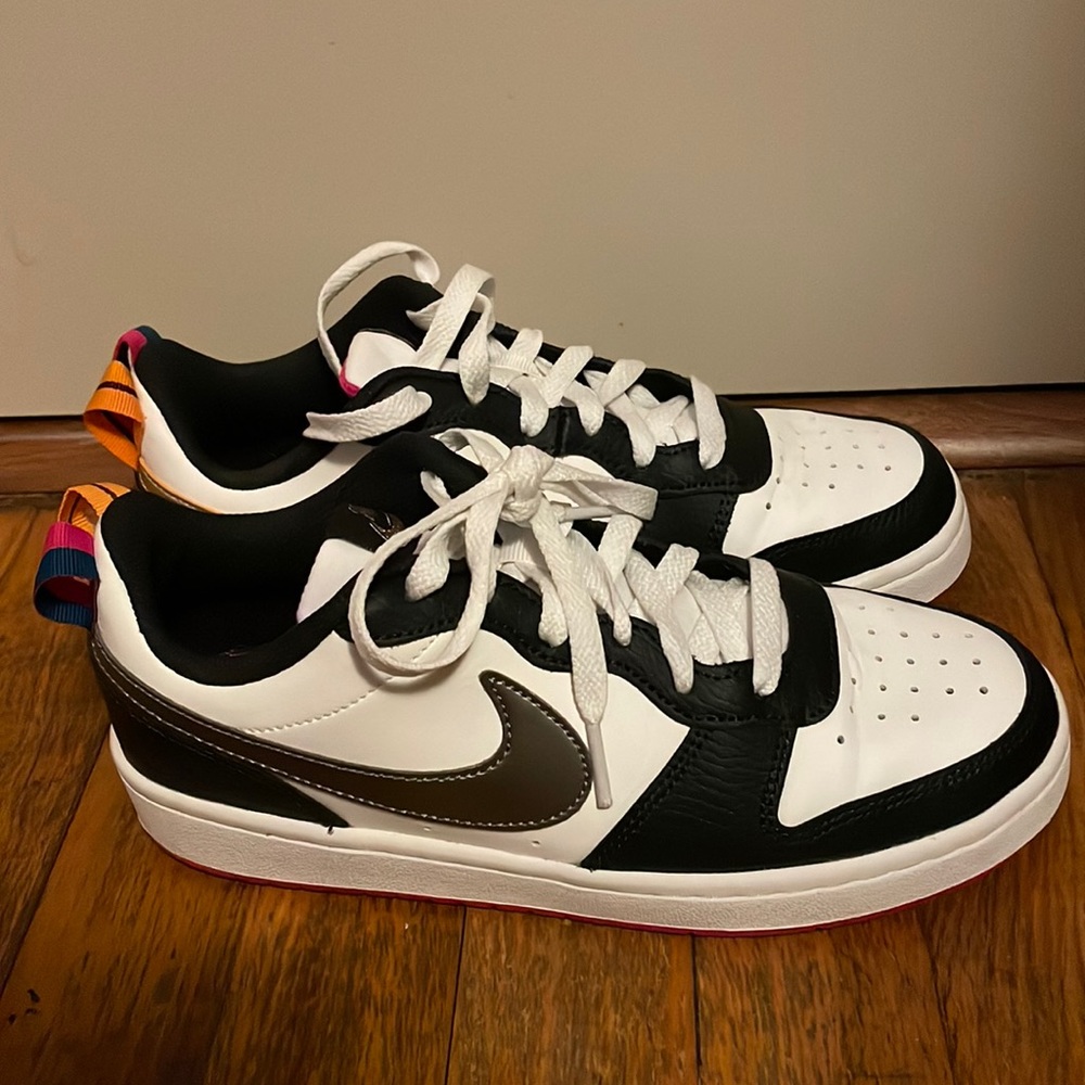 Nike Sneakers (EUC)